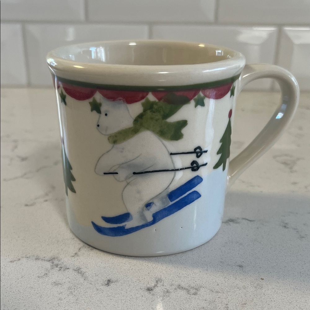Hartstone Christmas mug with polar bears